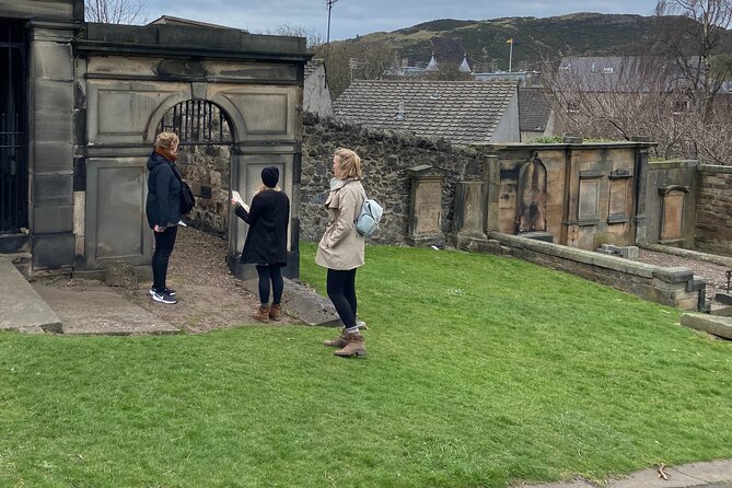 The Pirate's Riddle: An Outdoor Treasure Hunt - Why Calton Hill makes a good game board