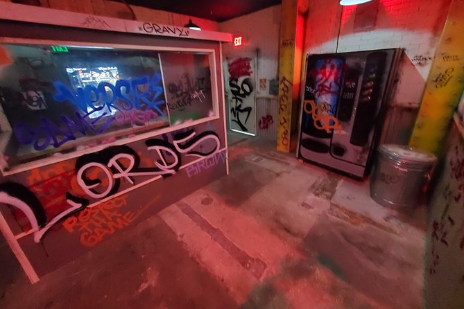 The Terminal Escape Room of Florida - Why the dark room changes the experience