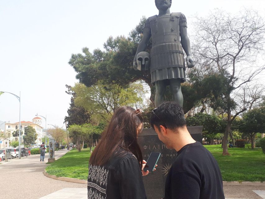 Thessaloniki: Family Treasure Hunt & Tour w Food Stop - The port, sea views, and photo opportunities