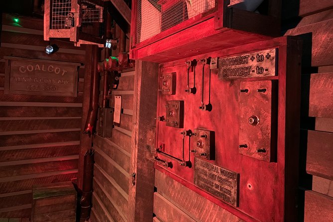 Trapped Below: Underground Escape Room Adventure at Extreme Escape San Antonio - The setting, sound, and lighting