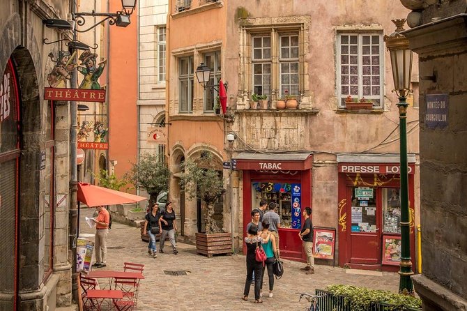 Treasure hunt in a Pedicab tour of Lyon - The treasure hunt and pastry tasting