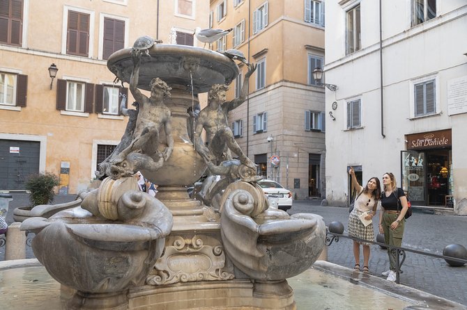 Treasure hunt in Rome, Ghetto and Trastevere - Tiber Island is the natural bridge between the districts
