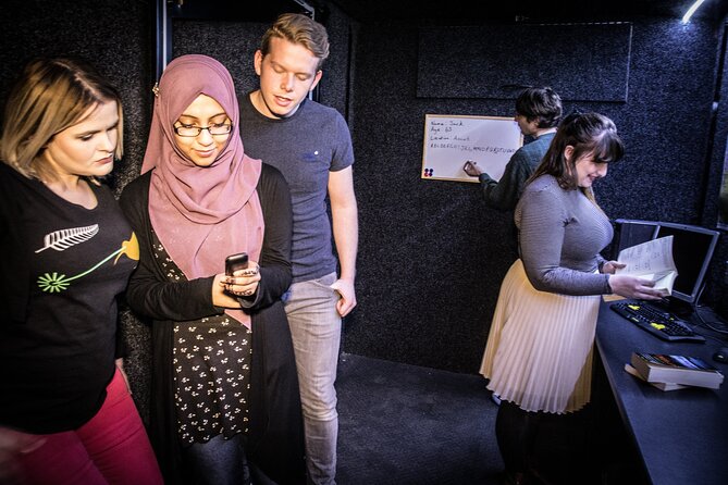 Undercover Agent Escape Game - High-Tech Spy Thriller - Why the puzzle mix matters