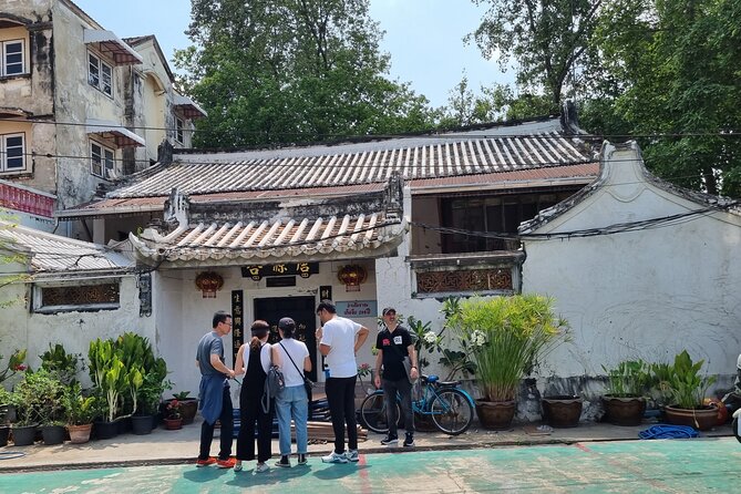 Unseen Bangkok Tour with Detective Game - The Lady of Kudichin - Solving puzzles instead of just collecting facts