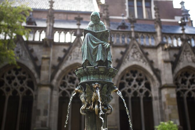 Utrecht Scavenger Hunt and Highlights Self Guided Audio Tour - Pieterskerk brings older Utrecht into the route