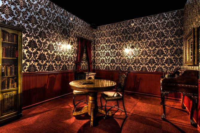 Vampire's Lair Escape Room Game for Private Group - Key points