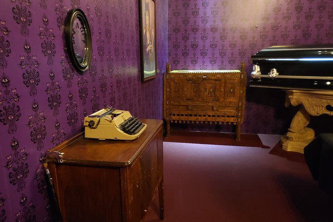 Vampire's Lair Escape Room Game for Private Group - Planning your visit at North Palm Canyon Drive