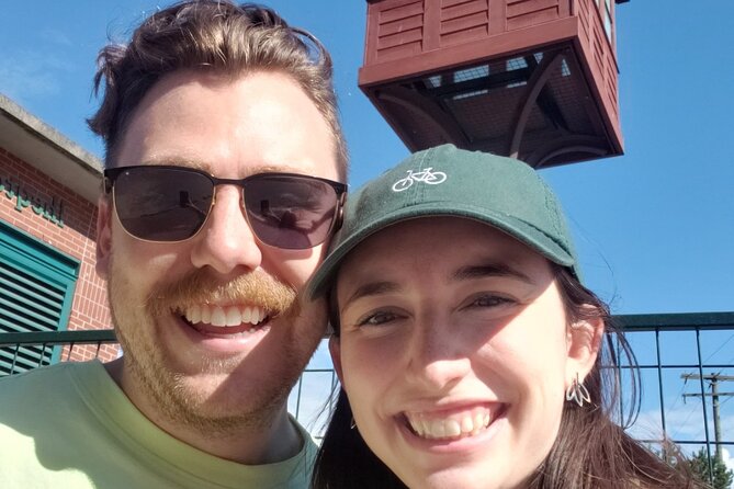 Vancouver Old Town Treasure Hunt: Self-Guided Walking Game - Finding Gastown’s steam clock
