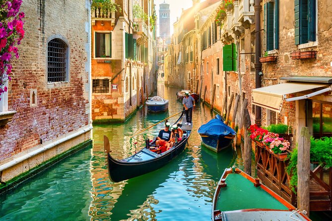 Venice Scavenger Hunt and Highlights Self Guided Audio Tour - What this Venice hunt is really like