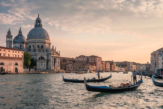Venice Scavenger Hunt and Highlights Self Guided Audio Tour - What the app includes, and what it does not