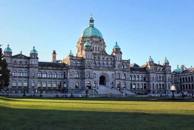 Victoria Scavenger Hunt and City Highlights Walking Tour - Why the app-based questions work