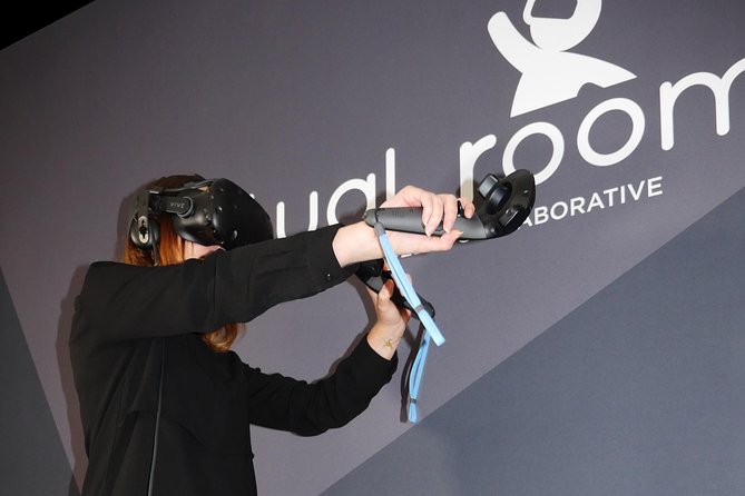 Virtual Room - 40-50min VR Escape Game Adventure for 2+ Players - The photos are a useful extra