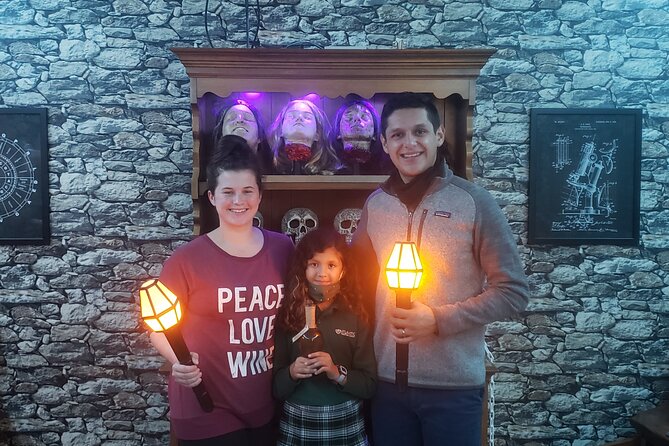 Weird Science Interactive Escape Room in Northfield, New Jersey - How the five-clue format shapes the game