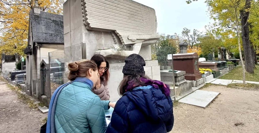 Who Killed Victor ? Escape Game at Père Lachaise Cemetery - Comfort, weather, and access