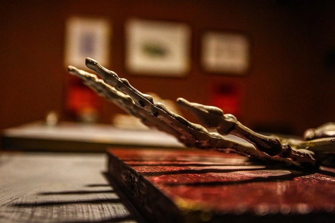 Xcape Room Bcn: Corpse Gallery Escape Room Barcelona - Key points to know before booking
