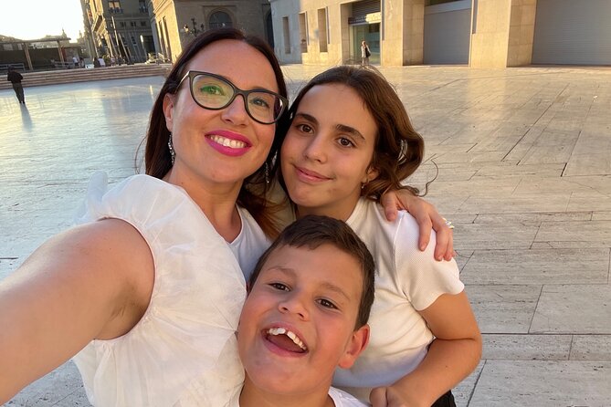 Zaragoza Scavenger Hunt and Sights Self-Guided Tour - Goya’s monument and the art connection